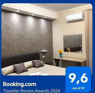 Apartments " Le Ginestre" Ачиреале Екстериор снимка