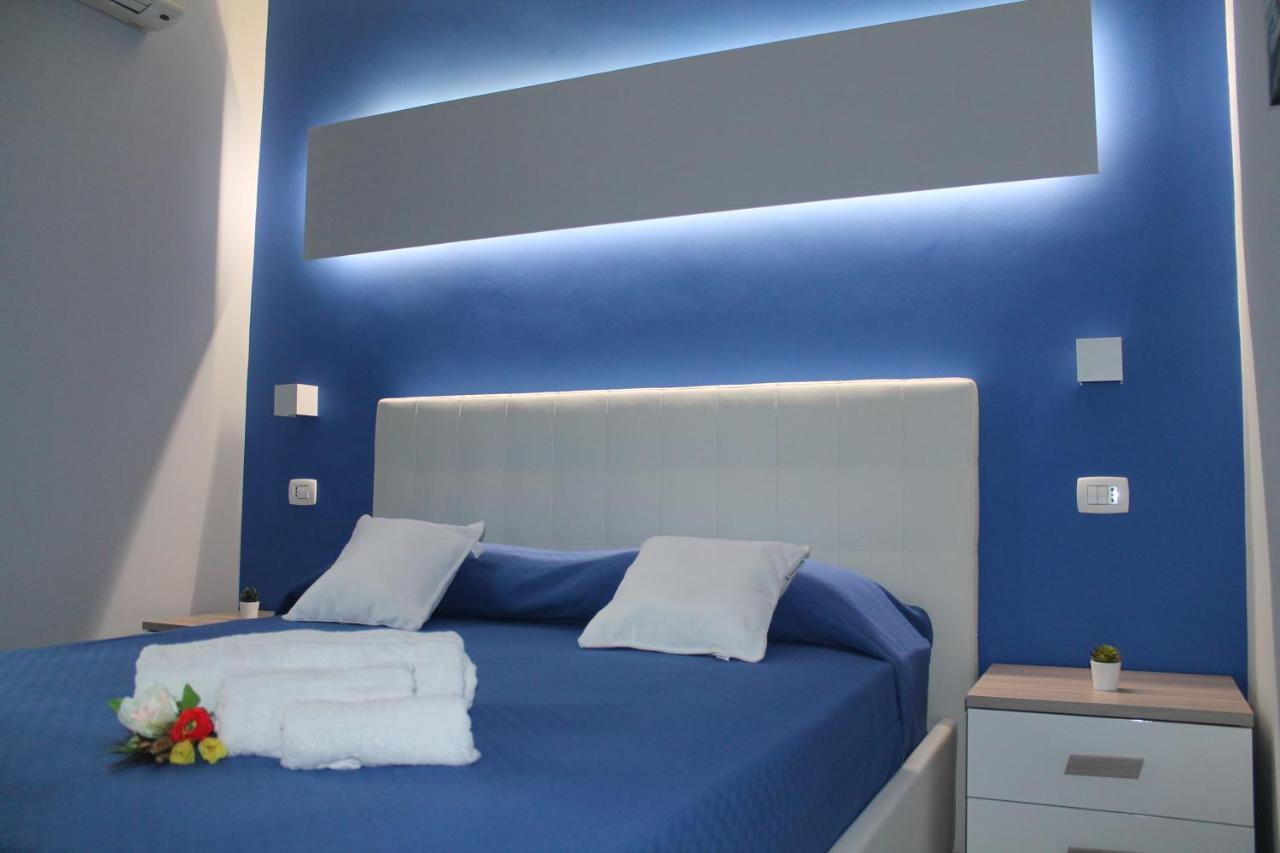 Apartments " Le Ginestre" Ачиреале Екстериор снимка
