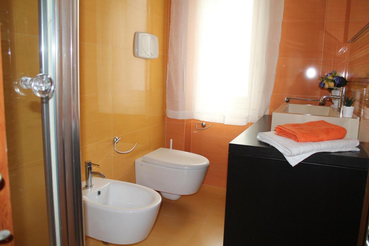 Apartments " Le Ginestre" Ачиреале Екстериор снимка
