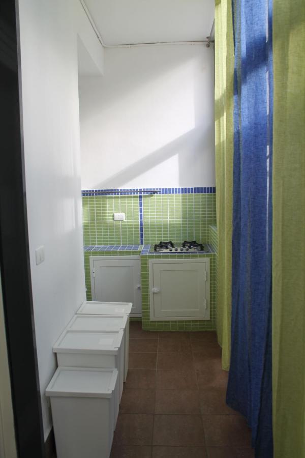 Apartments " Le Ginestre" Ачиреале Екстериор снимка