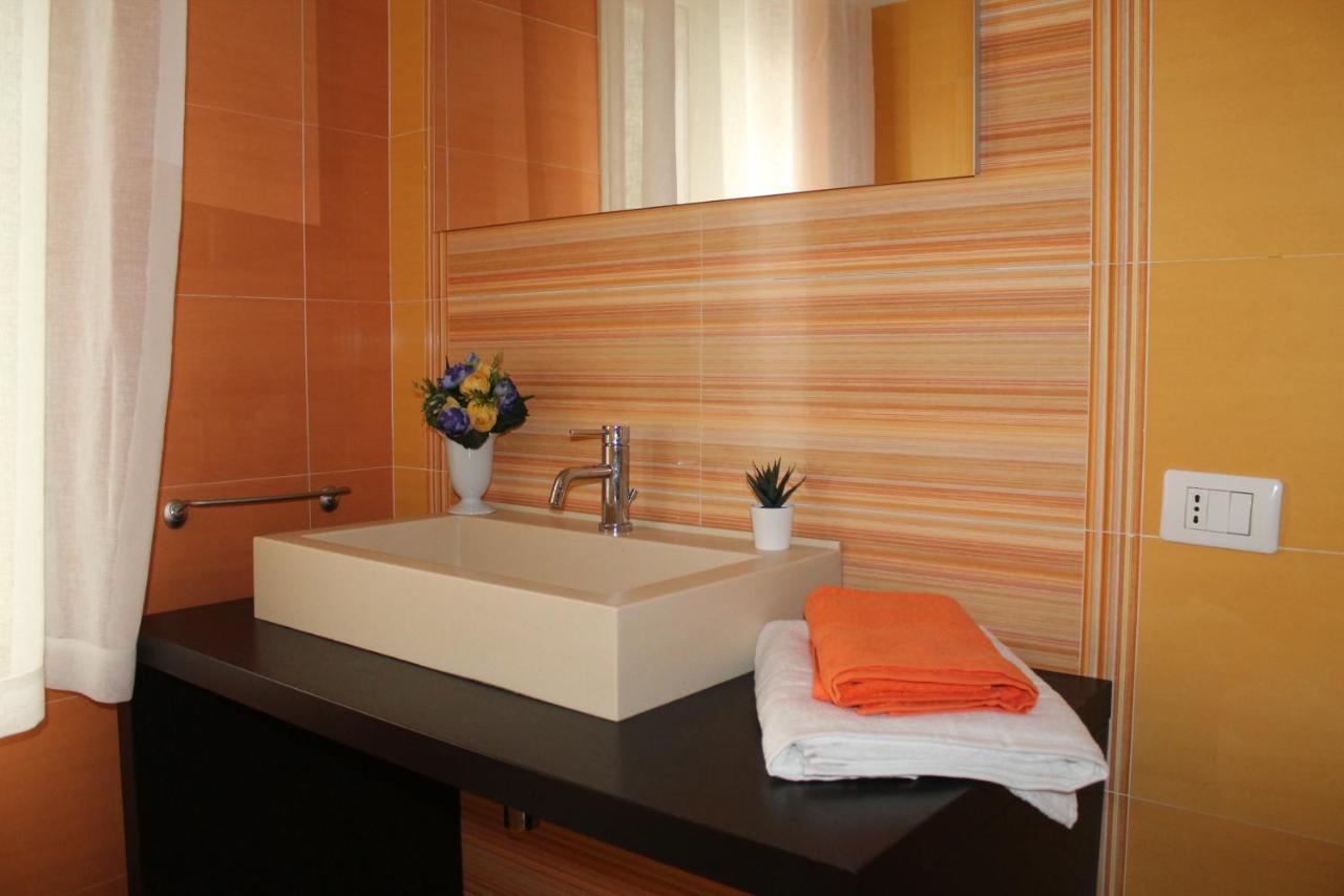 Apartments " Le Ginestre" Ачиреале Екстериор снимка